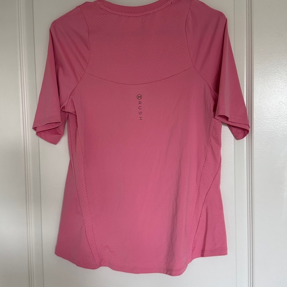 Under Armour Rush Top Women's Pink Athletic Top Size Medium - Large - Picture 5 of 7